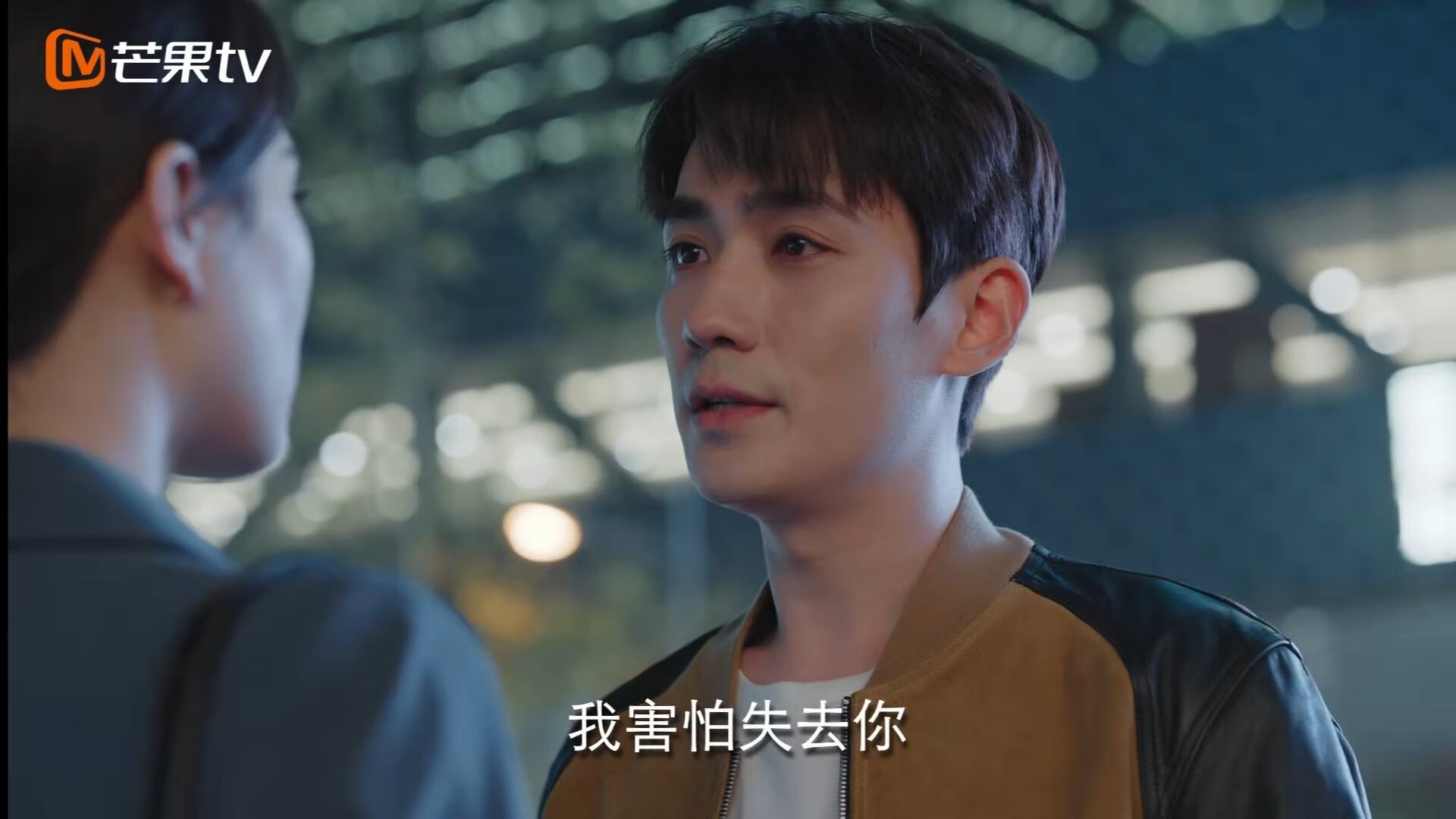 中澳接力赛后互相致意展风度,中澳之间